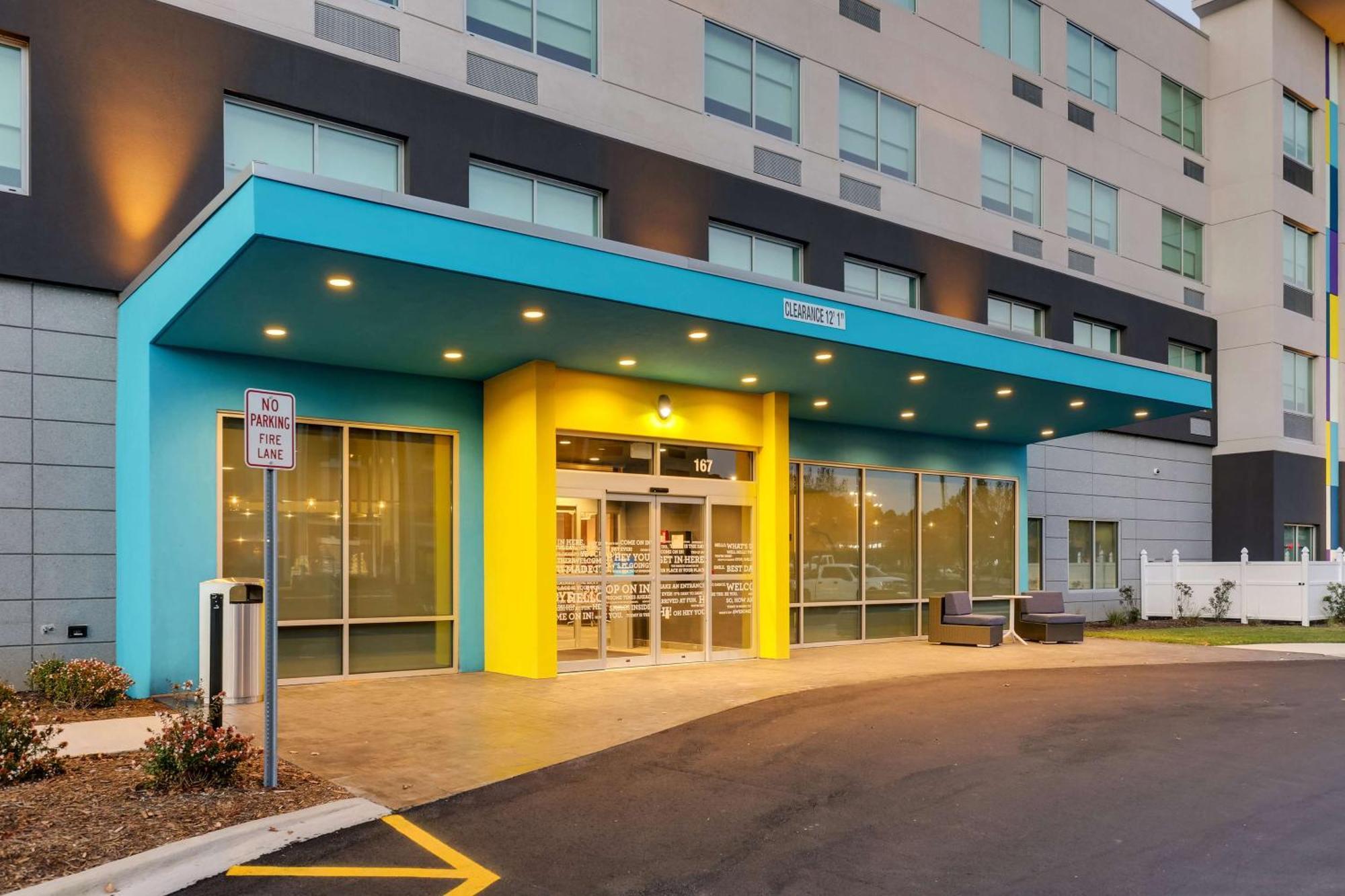 Отель Tru By Hilton Smithfield I-95 Экстерьер фото